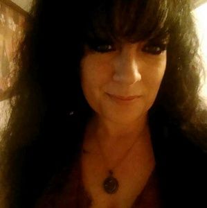 Meet your Posher, Carla